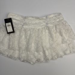 White Ruffle Skort Woman’s Bottoms Shorts Skirt X-Large