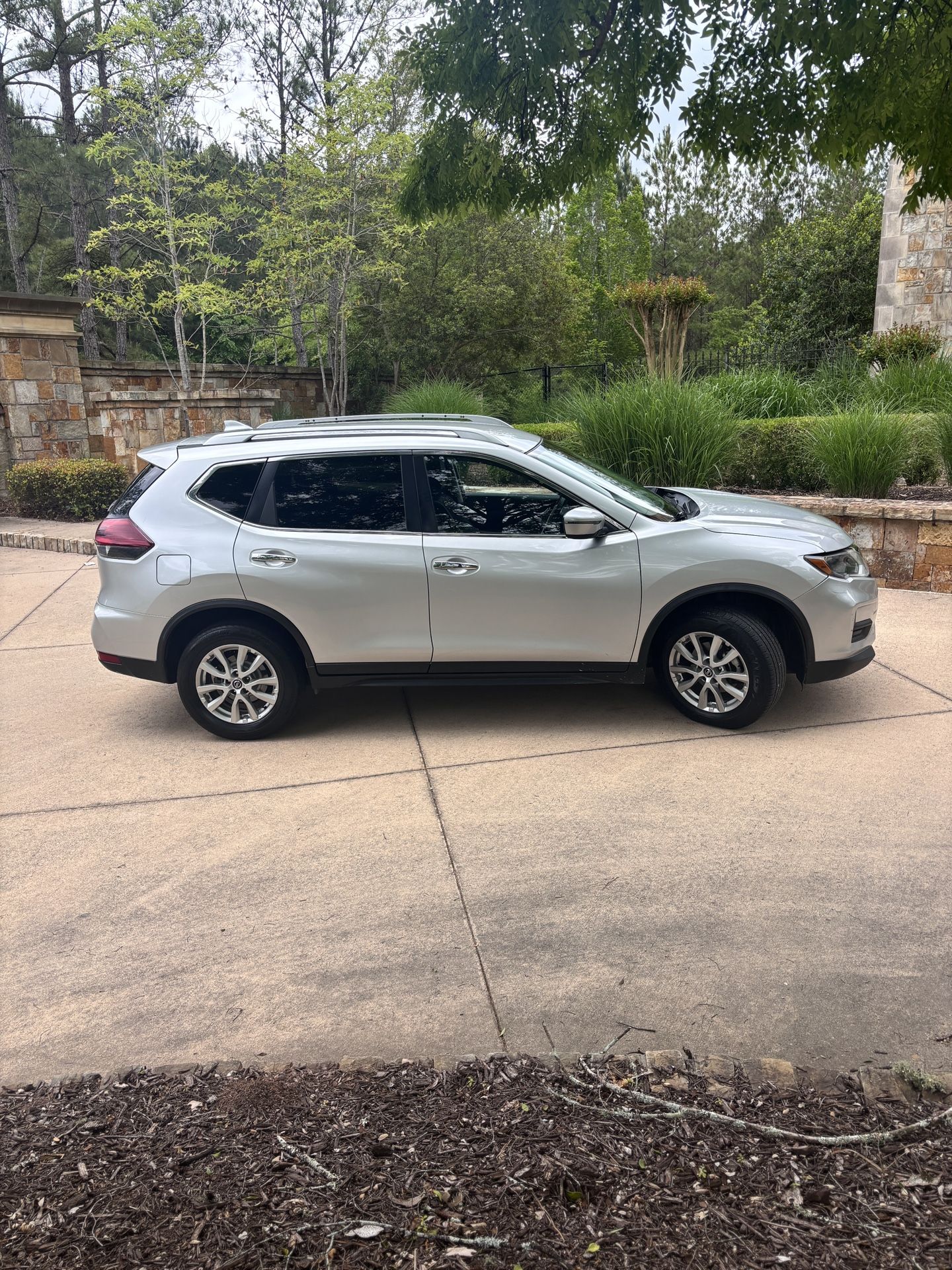 2020 Nissan Rogue