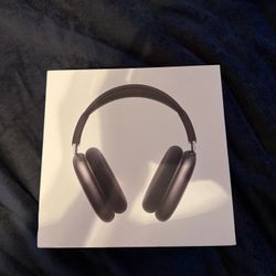 Airpod Maxes “Midnight Navy”