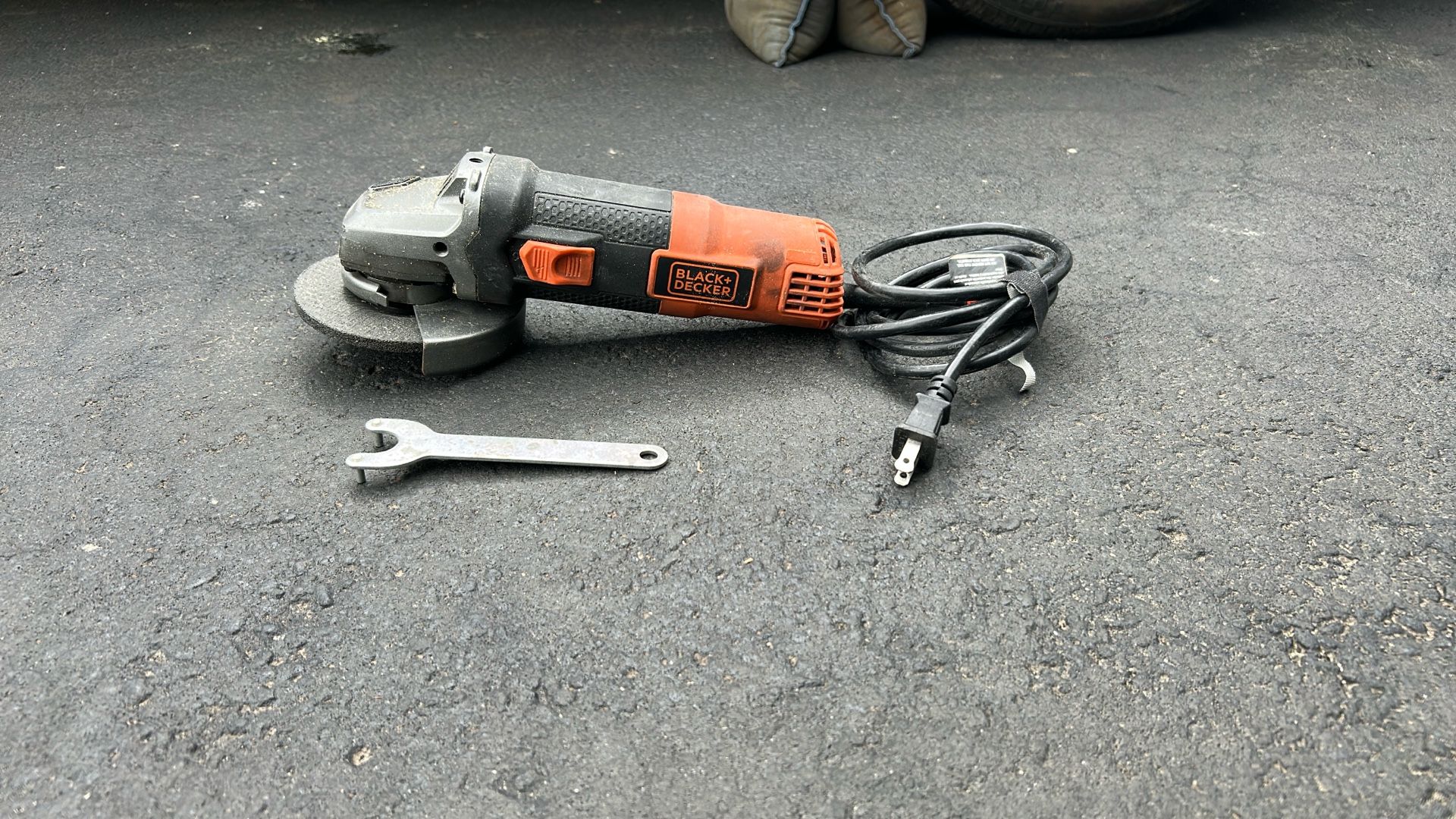 Black & Decker hand grinder