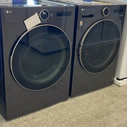 New LG Washer And Gas Dryer (Scratch And Dent) 