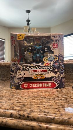 Transformer cybertron Optimus prime