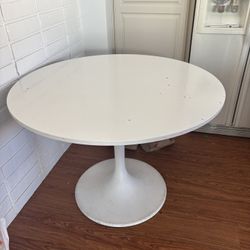 Free Tulip Table 