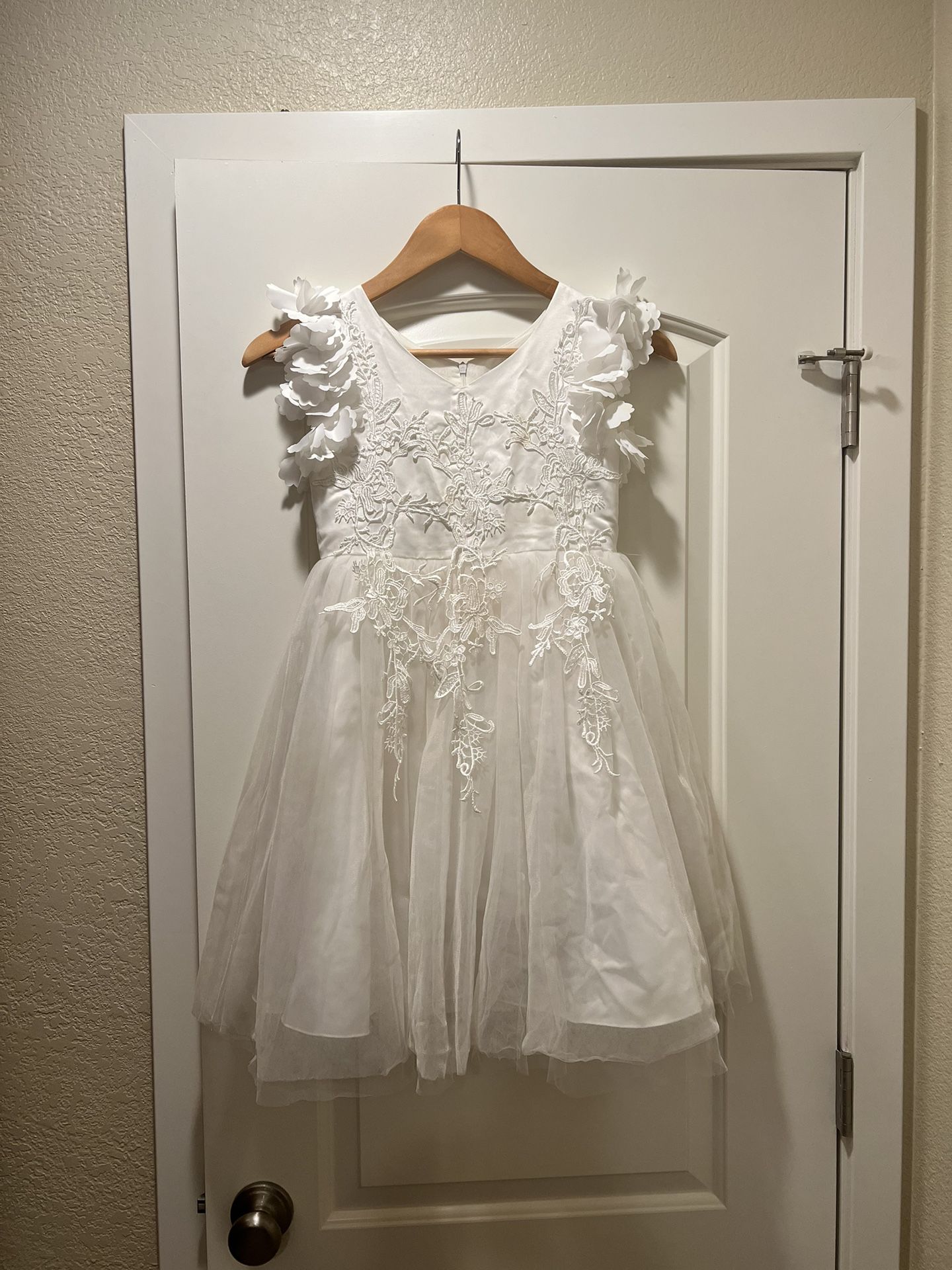  Girls Dress Size 8- Flower Girl/Communion