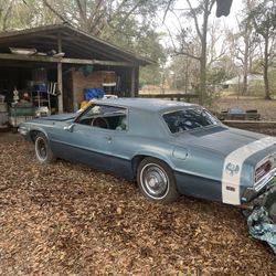 1969 Ford Thunderbird