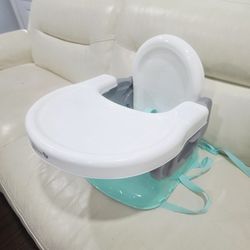 Summer Deluxe Comfort Folding Booster Seat 