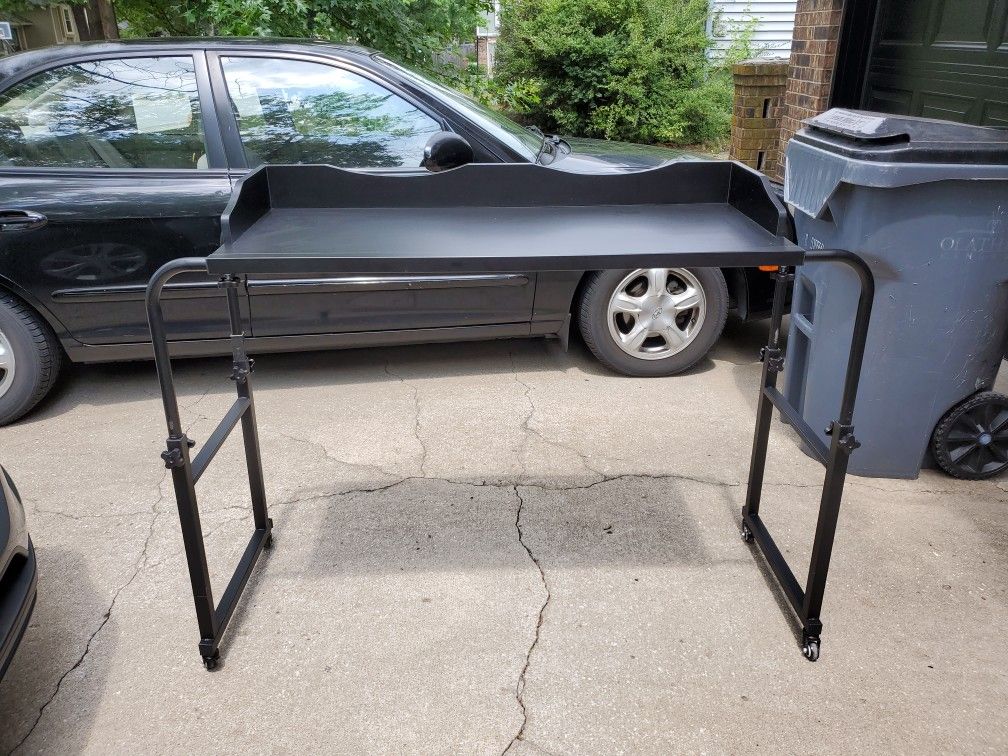 Rolling Computer Desk