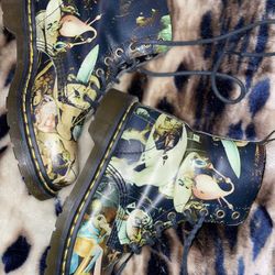 ✨ Dr. Martens x Hieronymus Bosch “The Garden of Earthly Delights” Boots (Women’s 7) ✨