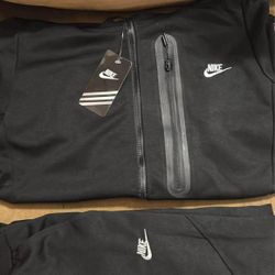 Nike Tech Set Black