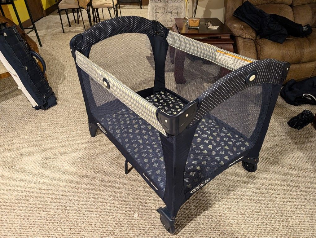 Portable Baby Crib