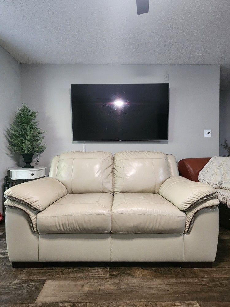 Off White Leather Sofa ** Free Delivery**