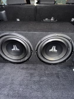 JL audio W1 12” subwoofers plus amp 