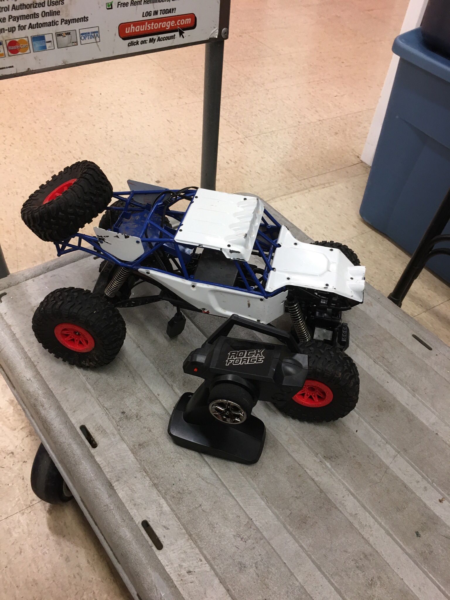 hugee rock crawler r/c car