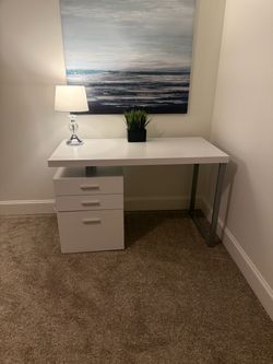 Desk - 3 drawer - white - free