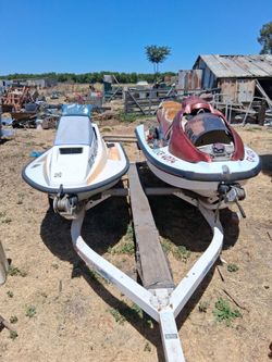 01 Yamaha waverunner XL 700 and also sea-doo  spi bombarded with trailer