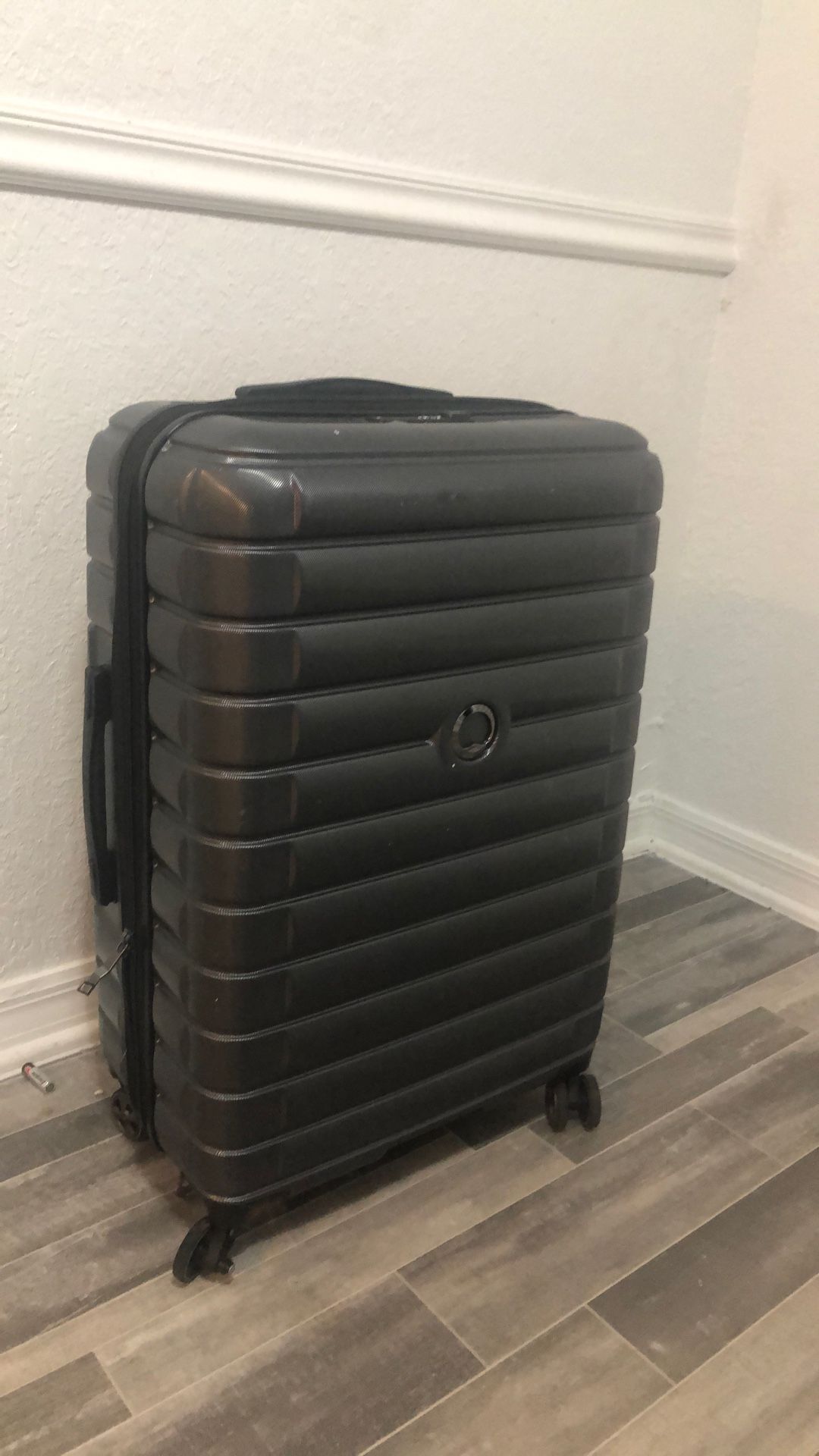 Travel Suitcase Dealt with TSA Lock