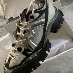 Moncler Leave No Trace 