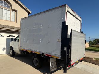 Ford E-(contact info removed) 12ft Box Truck with Lift