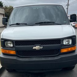 Nice! 2012 Chevy 1500 Express