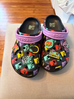 MTV CROCS m6w8
