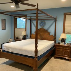 4 Poster Queen Size Bed