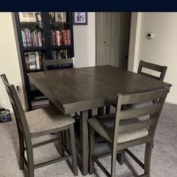 Dining Table With 4 Chairs 