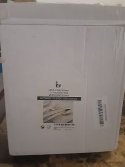 Christmas Dinnerware