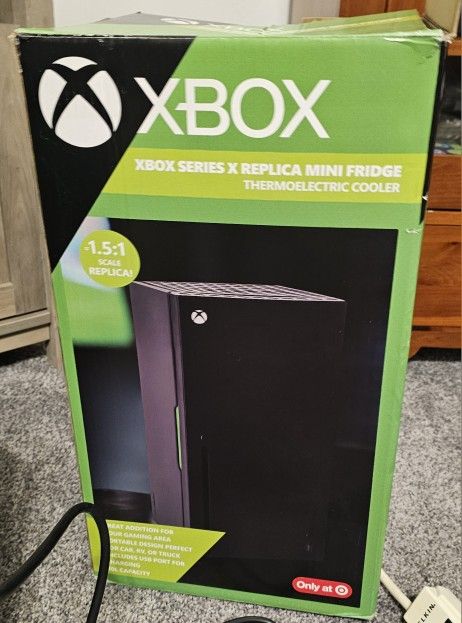 X-BOX MINI FRIDGE