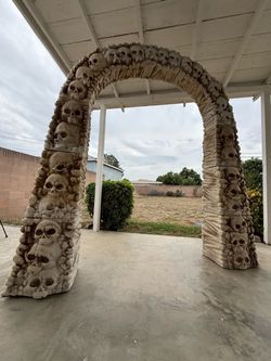 Halloween Skull & Bones Grave Archway
