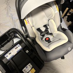 New/Unused Newborn unisex Car seat 