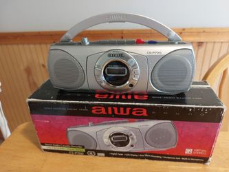 Aiwa mini stereo music boombox