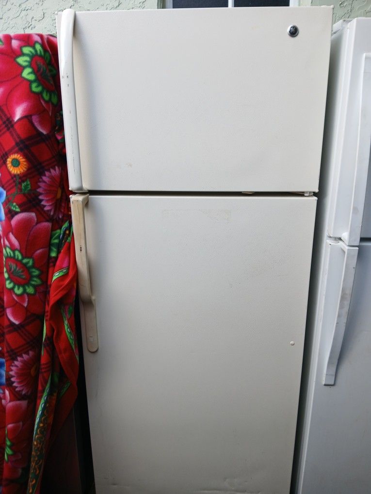 GE Fridge