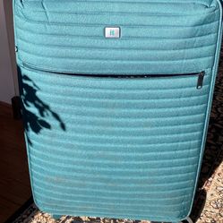 It brand  Lg suitcase