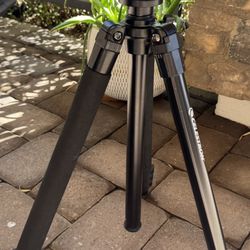 Celestron 82050 TrailSeeker Tripod