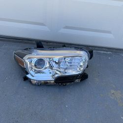 Toyota Tacoma Headlight 2016-2021, Toyota Tacoma Headlamp, OEM ORIGINAL TOYOTA PART, passenger side 