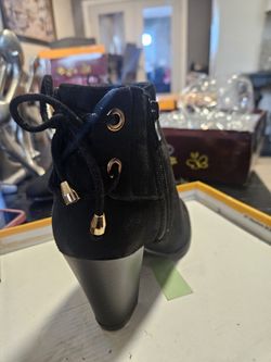 Black Boot With Lace -New