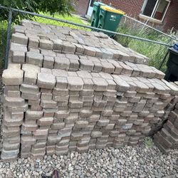 Keystone Keyhole Pavers