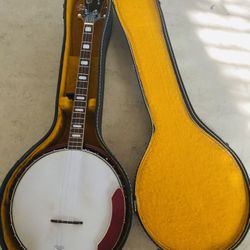 Conqueror 4-String Tenor Banjo with Hard Case – Good Condition