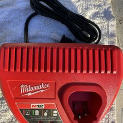 Milwaukee M12 Battery Charger