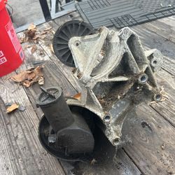 1988 7.5 F-350 Power Steering Bracket And Ac Delete Bracket.