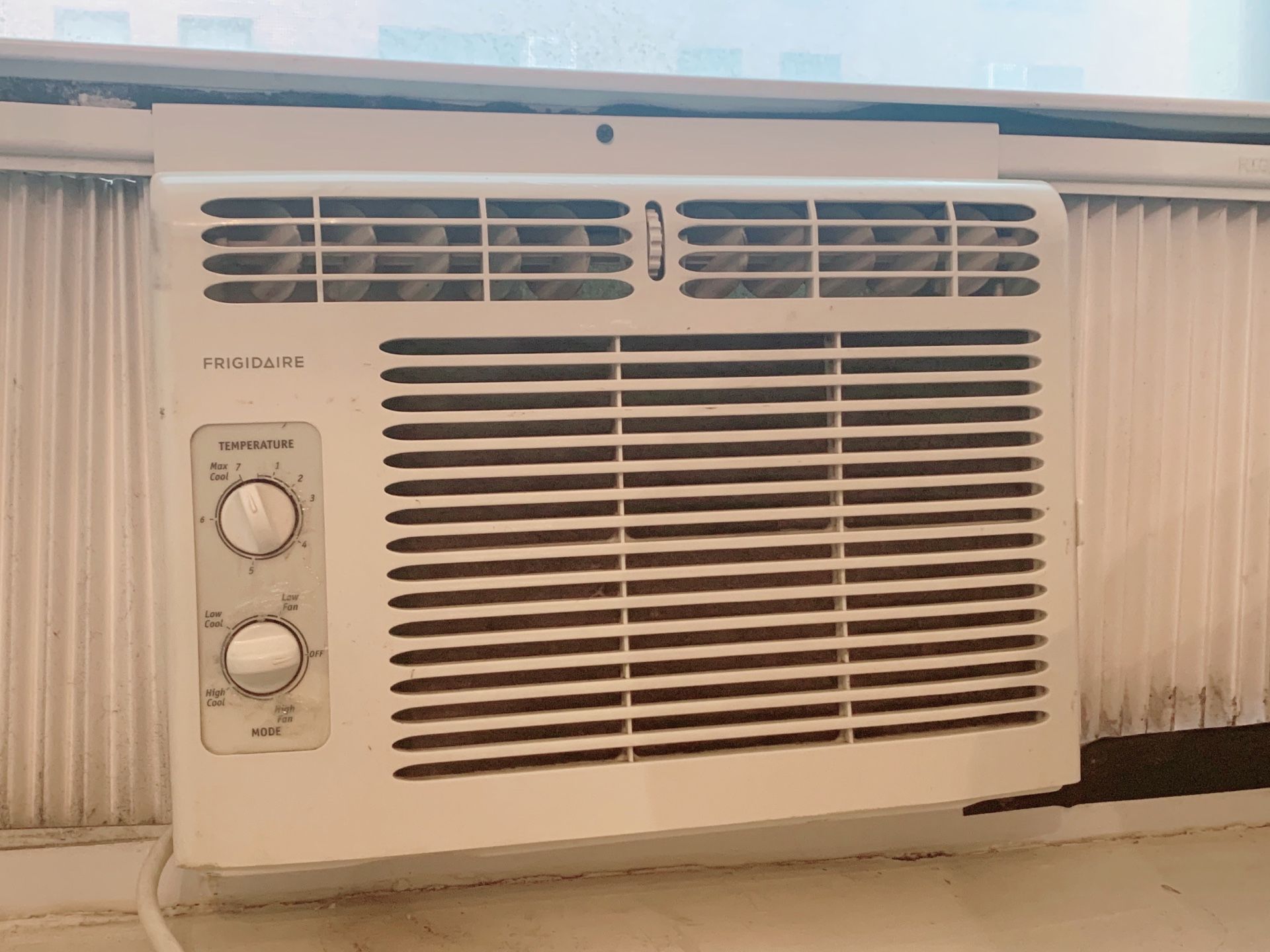 Window AC Unit