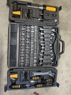 Allied 130 Piece Tool Set