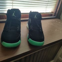 Jordan Mars Shoe(Glow In The Dark Green)