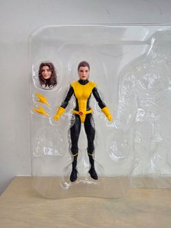 X-Men Marvel Legends Kitty Pryde (Astonishing X-men Colossus Two-Pack) 6-Inch Scale Action Figure