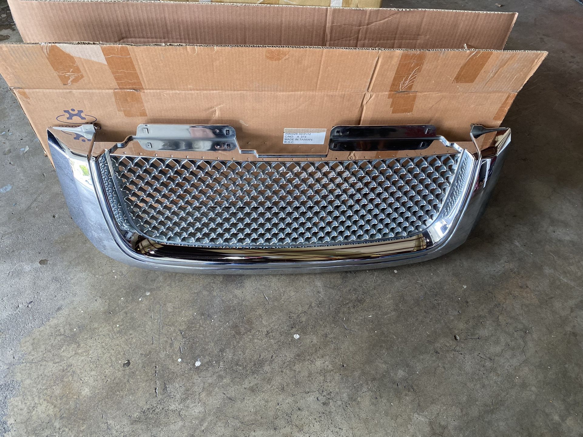 GMC Envoy Chrome Grill