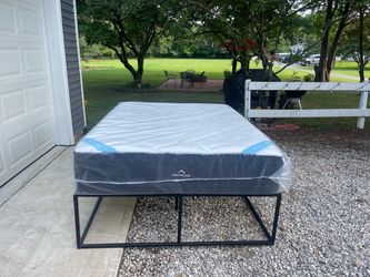DreamCloud Premier Queen Mattress