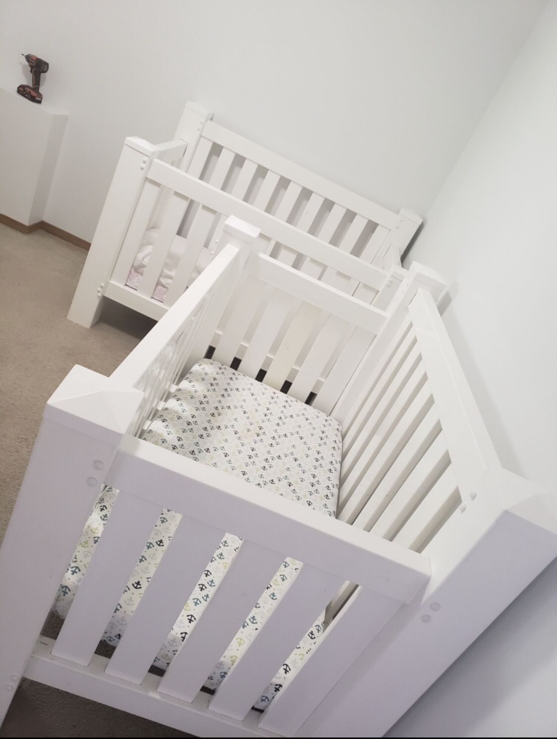 Twin Cribs (white)