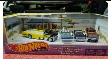 Hot Wheels Premium Trucks Box Set* Real Riders