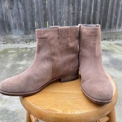 Vince Camuto Womens Suede Boots