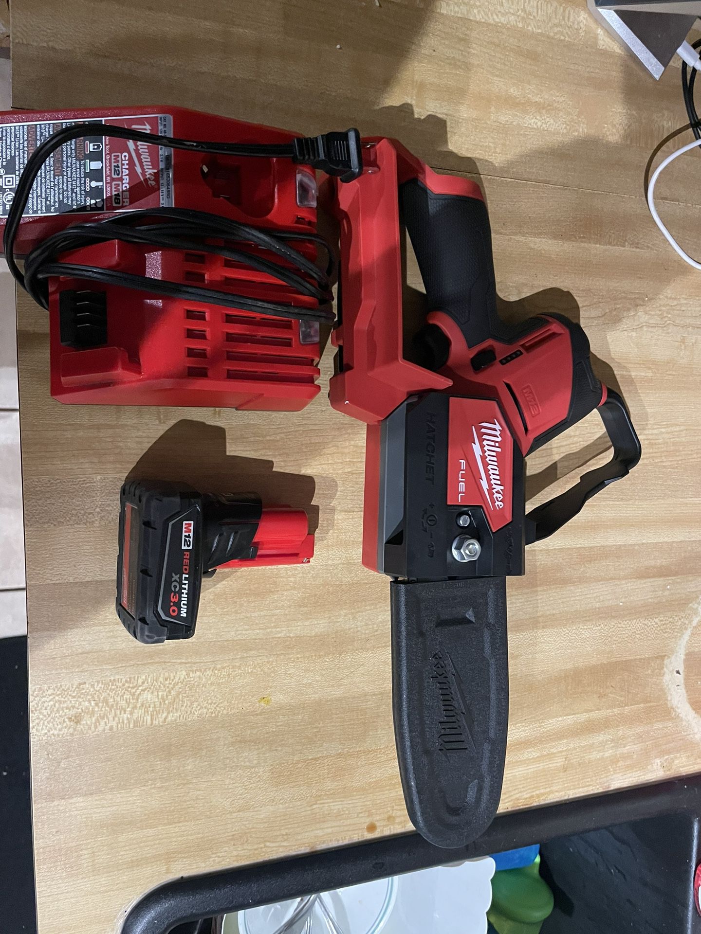 Milwaukee M12 Chainsaw 8” With 3 Ah Batt And Charger Excellent Condition $200 In N Lakeland 